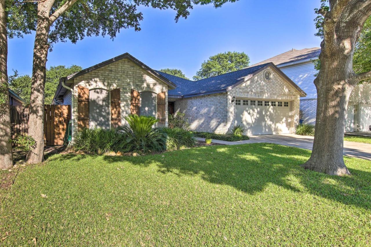 Villa Peaceful San Antonio Oasis With Private Pool And Grill Exterior foto